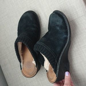 UGG Australia Wedge Heeled Shearling Lined Clogs Black Suede Size 9